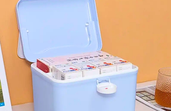 Portable 2 Tier First Aid Box | Plastic Medicine Storage Case with Lock - Image 4