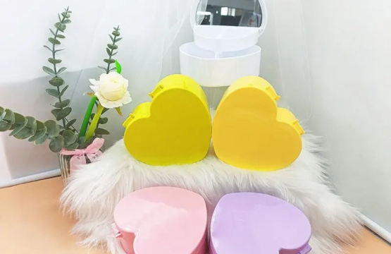 Heart-Shaped Jewelry Box - Elegant Love Mirror Jewelry Storage Organizer for Necklaces, Bracelets, Rings, and Earrings - Perfect for Students and Dorm Rooms - Image 2