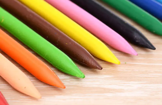 Multi-Color Crayons - 12 Colors Non-Stick, Washable Kids Art Crayons - Easy to Clean Painting Plastic Crayon Set - Image 2