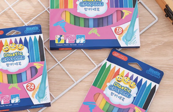Multi-Color Crayons - 12 Colors Non-Stick, Washable Kids Art Crayons - Easy to Clean Painting Plastic Crayon Set - Image 4