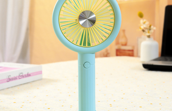 USB Fashion Fan - Lightweight and Portable | Quiet Airflow | Long Battery Life | USB Charging - Image 3
