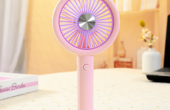 USB Fashion Fan - Lightweight and Portable | Quiet Airflow | Long Battery Life | USB Charging - Image 4