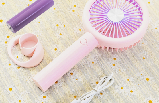 USB Fashion Fan - Lightweight and Portable | Quiet Airflow | Long Battery Life | USB Charging - Image 5