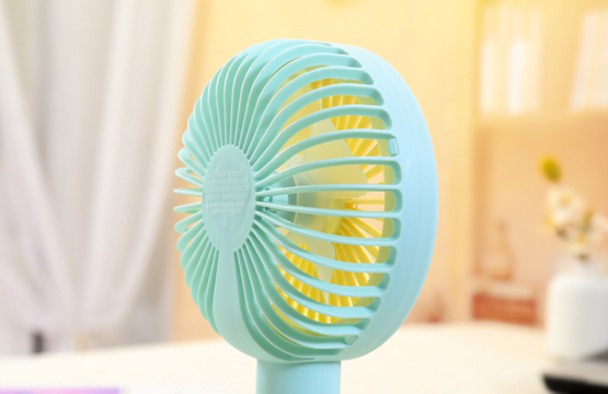 USB Fashion Fan - Lightweight and Portable | Quiet Airflow | Long Battery Life | USB Charging - Image 7