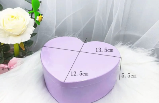 Heart-Shaped Jewelry Box - Elegant Love Mirror Jewelry Storage Organizer for Necklaces, Bracelets, Rings, and Earrings - Perfect for Students and Dorm Rooms - Image 6
