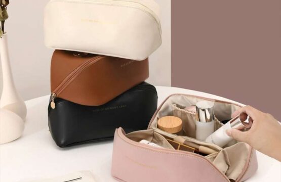 Portable Makeup Leather Pouch - Image 4