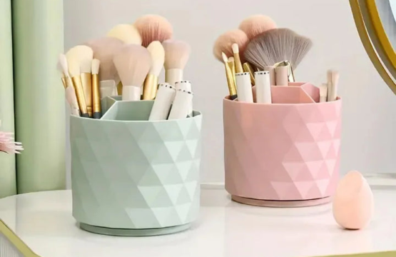 Diamond Rotating Brush Organizer - Image 4