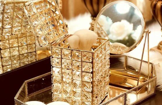Fashion Golden Crystal Dressing Table Makeup Brush Organizer Pen Holder With Lid - Image 3