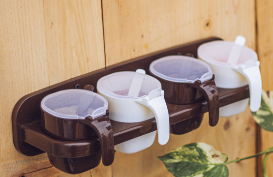 Appollo Chilli Spice Rack | Lightweight & BPA-Free Spice Organizer with Spoons - Image 9