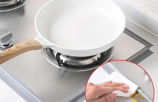 PVC Waterproof Wall Sticker Self-adhesive Sink Stove Crack Strip Kitchen Bathroom Bathtub Corner Sealing Waterproof Tape - Image 2
