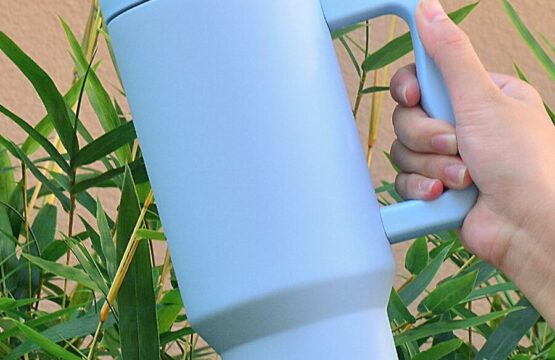 1200ml Flat-Bottom Stainless Steel Drinking Cup with Handle and Strap – Reusable, Insulated Water Bottle thumbler for Outdoor Travel, Car Use, and Camping - Image 7