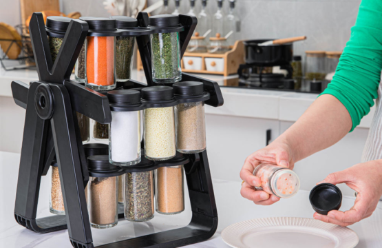 18-Piece Rotating Spice Jar Set