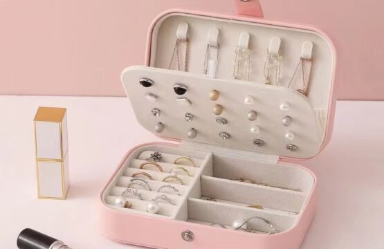 Medium Capacity Jewelry Box Creative Portable Travel Storage Box - Image 4