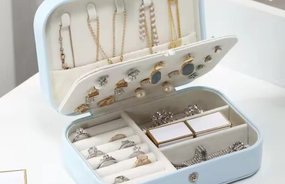 Medium Capacity Jewelry Box Creative Portable Travel Storage Box