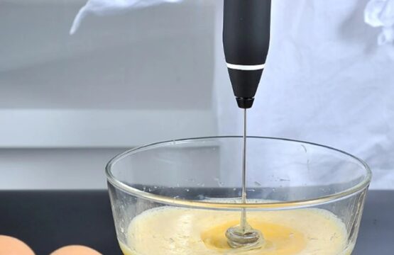 Premium Handheld Coffee Beater & Milk Frother Rechargeable, Portable, Stainless Steel Whisk - Image 4