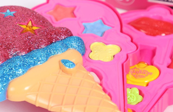Ice Cream Makeup Set For Girls - Image 2