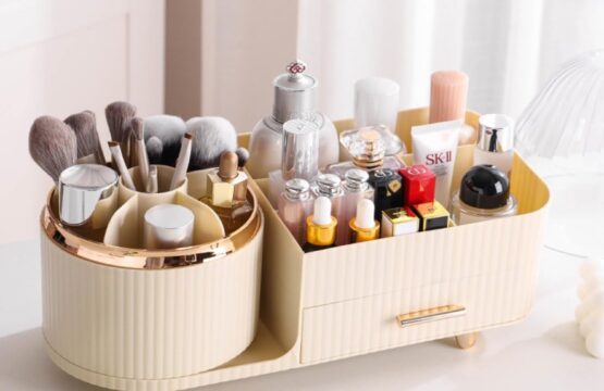 Rotating Brush with Cosmetic Organizer (Box Packing) Random Colours - Image 6