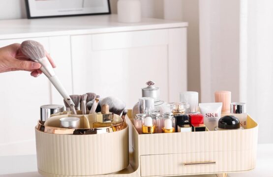 Rotating Brush with Cosmetic Organizer (Box Packing) Random Colours - Image 7
