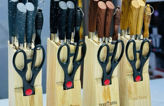 8pcs Stainless Steel Knives Set with Wooden Stand