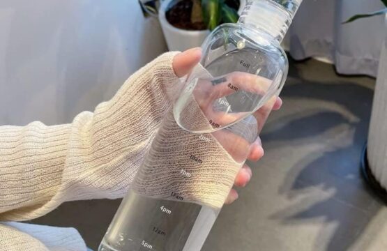 500ml Clear Water Bottle with Time Marker - Image 3