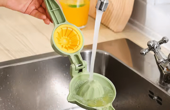 Manual Lemon Squeezer - Image 2