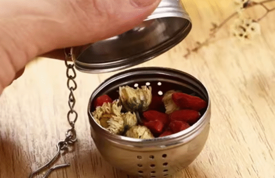 Stainless Steel Mesh Tea Ball Infuser for Loose Leaf Tea Spices and Herbs - Image 6