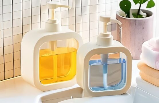 Transparent Square Shape Liquid Soap Dispense - Image 2