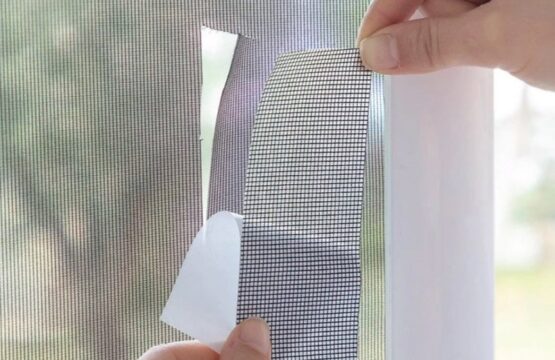 Window Screen Net Repair Tape Self Adhesive Fiberglass Mesh Roll 200 x 5cm - Image 2