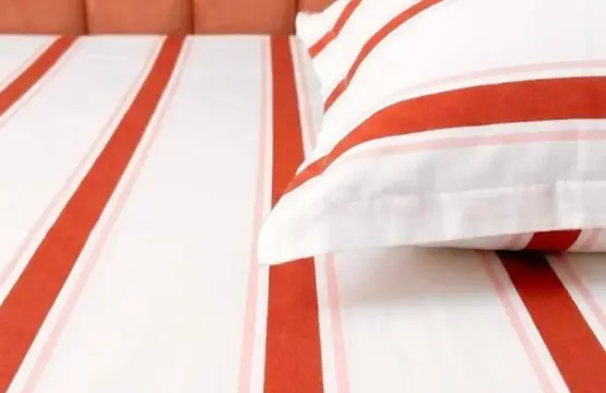 Sunset Stripe King Size Bed Sheet Set with coral and cream stripes made from 100% premium cotton including fitted bedsheet and pillow covers