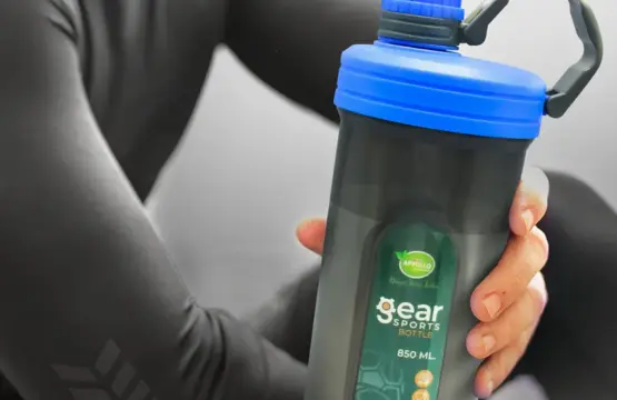 Gear Sports Water Bottle – Leakproof Twist-Lock Bottle with Handle for Active Lifestyles